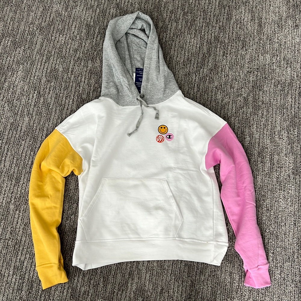 NWT Champion Off-Color Hoodie Size Small